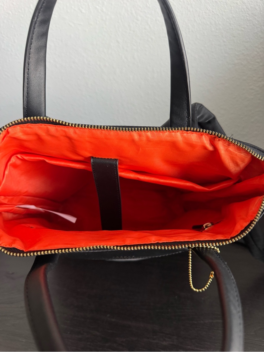 Targus Black Nylon Laptop Tote with Leather Trim and Gold Accents - Picture 6 of 7